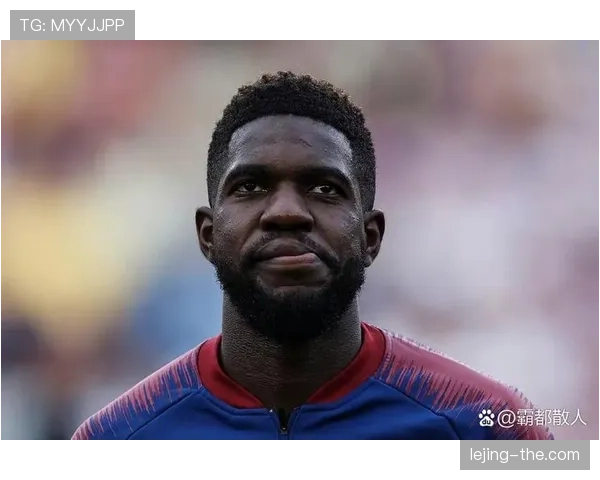 拉莫斯与乌姆蒂蒂在高位逼抢下防守线路出现分散趋势