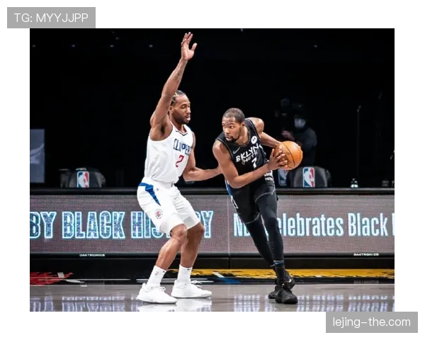 奥尼尔低位单打碾压篮下制造外线空位不同于约基奇